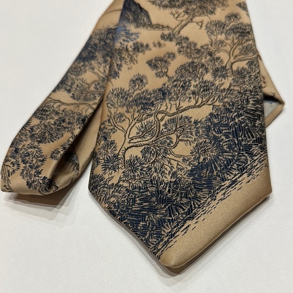 Yves Saint Laurent Scenic Tan and Blue Men's Tie - Picture 3 of 9